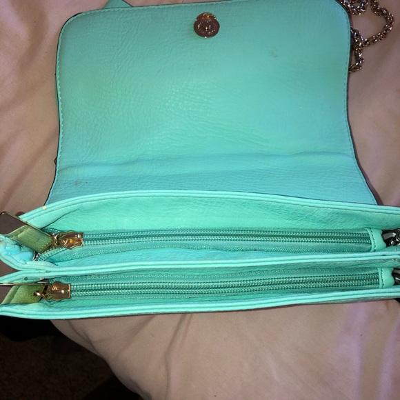 Mint green purse from Dillard’s! - Picture 5 of 5
